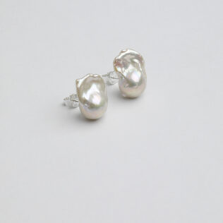 SANSUN Large Fish Tail Baroque Pearl Statement Studs - Dramatic Oversized Organic