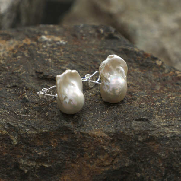 SANSUN Large Fish Tail Baroque Pearl Statement Studs - Dramatic Oversized Organic