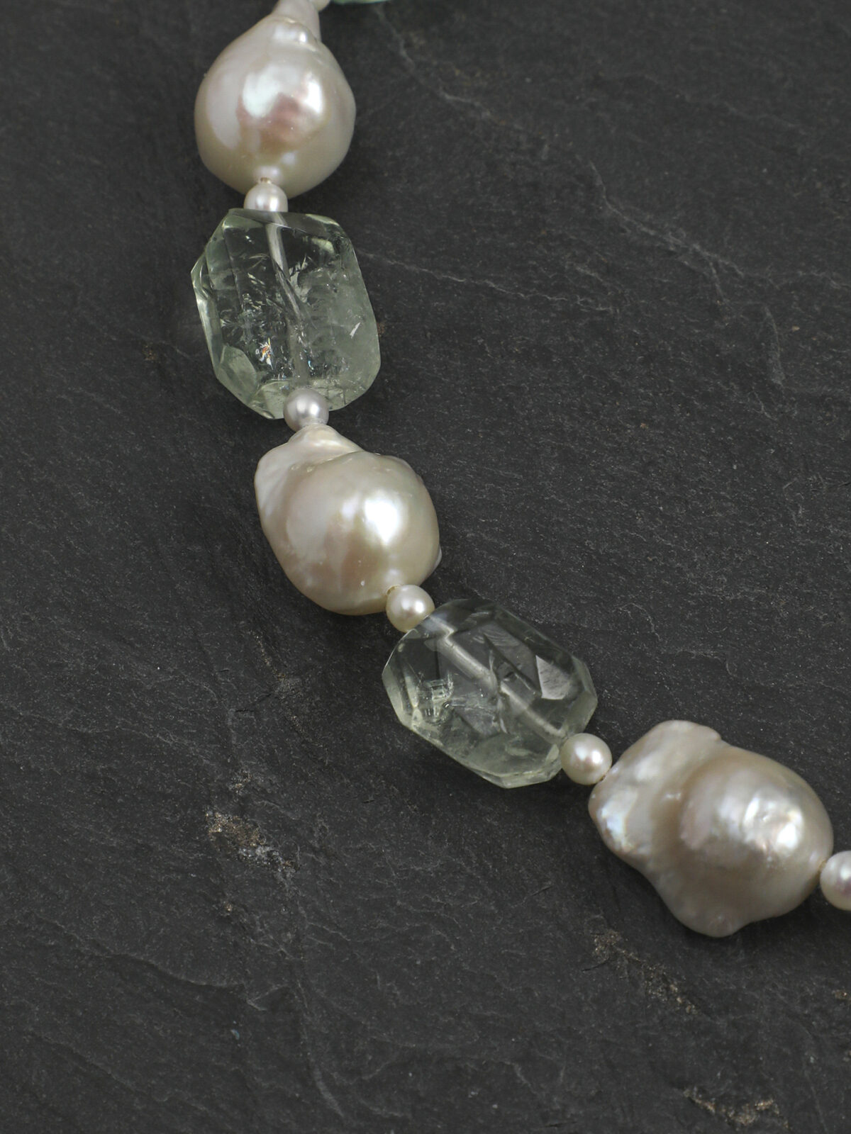 SANSUN Green Fluorite Green Quartz Pearl Necklace - Heart Chakra Abundance