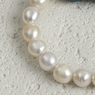 SANSUN Blue Apatite Freshwater Pearl Bracelet - Intuition & Emotional Balance