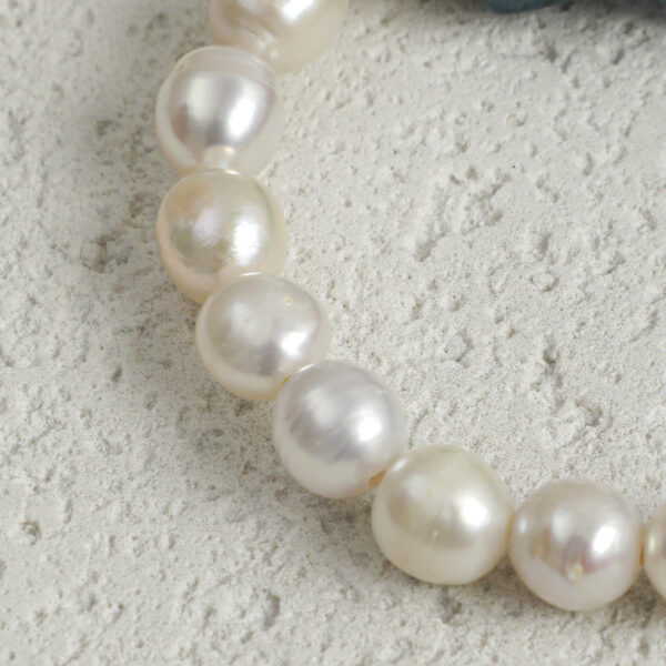 SANSUN Blue Apatite Freshwater Pearl Bracelet - Intuition & Emotional Balance