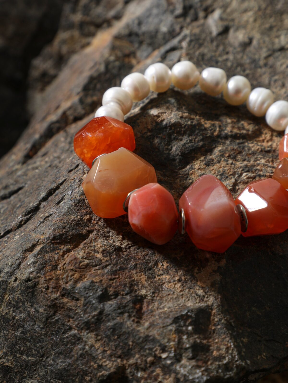 SANSUN Red Agate Freshwater Pearl Bracelet - Passion Courage & Vitality