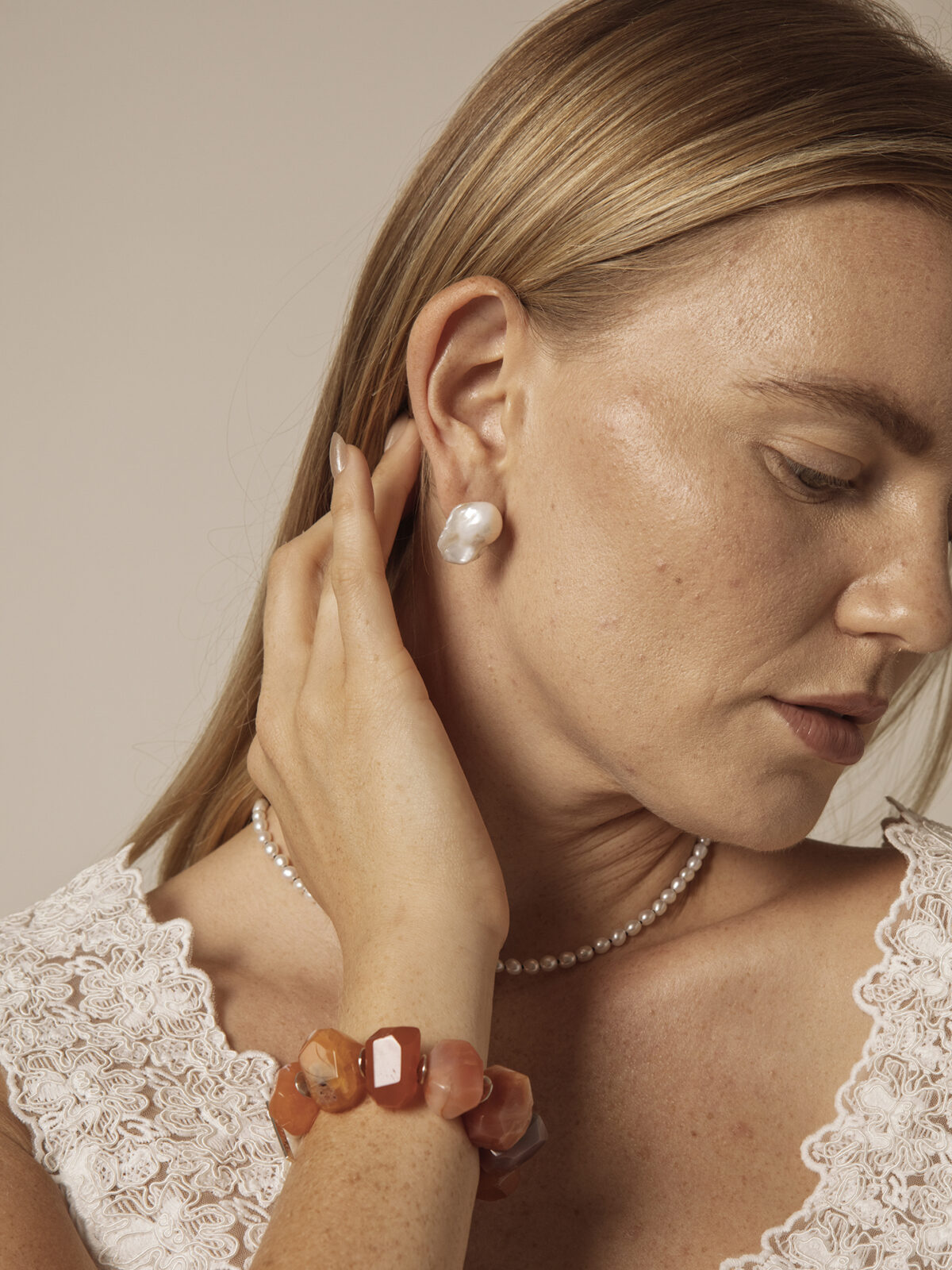 SANSUN Red Agate Freshwater Pearl Bracelet - Passion Courage & Vitality