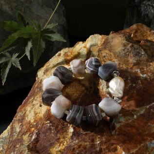 SANSUN Baroque Pearl Persian Agate Antique Silver Bracelet - Unique High End Designer
