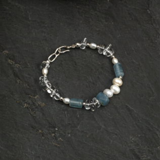 SANSUN Blue Lace Agate Crushed Quartz Engravable Bracelet - Public Speaking Anxiety Relief