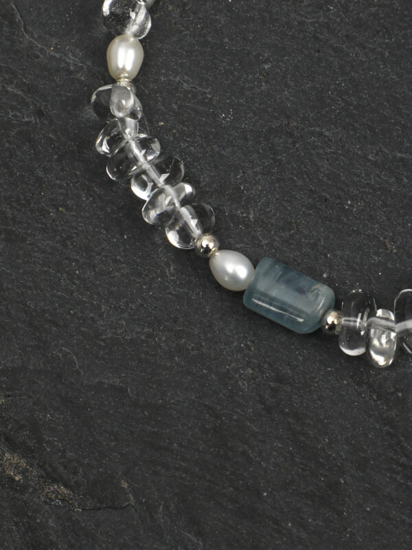 SANSUN Blue Lace Agate Crushed Quartz Engravable Bracelet - Public Speaking Anxiety Relief