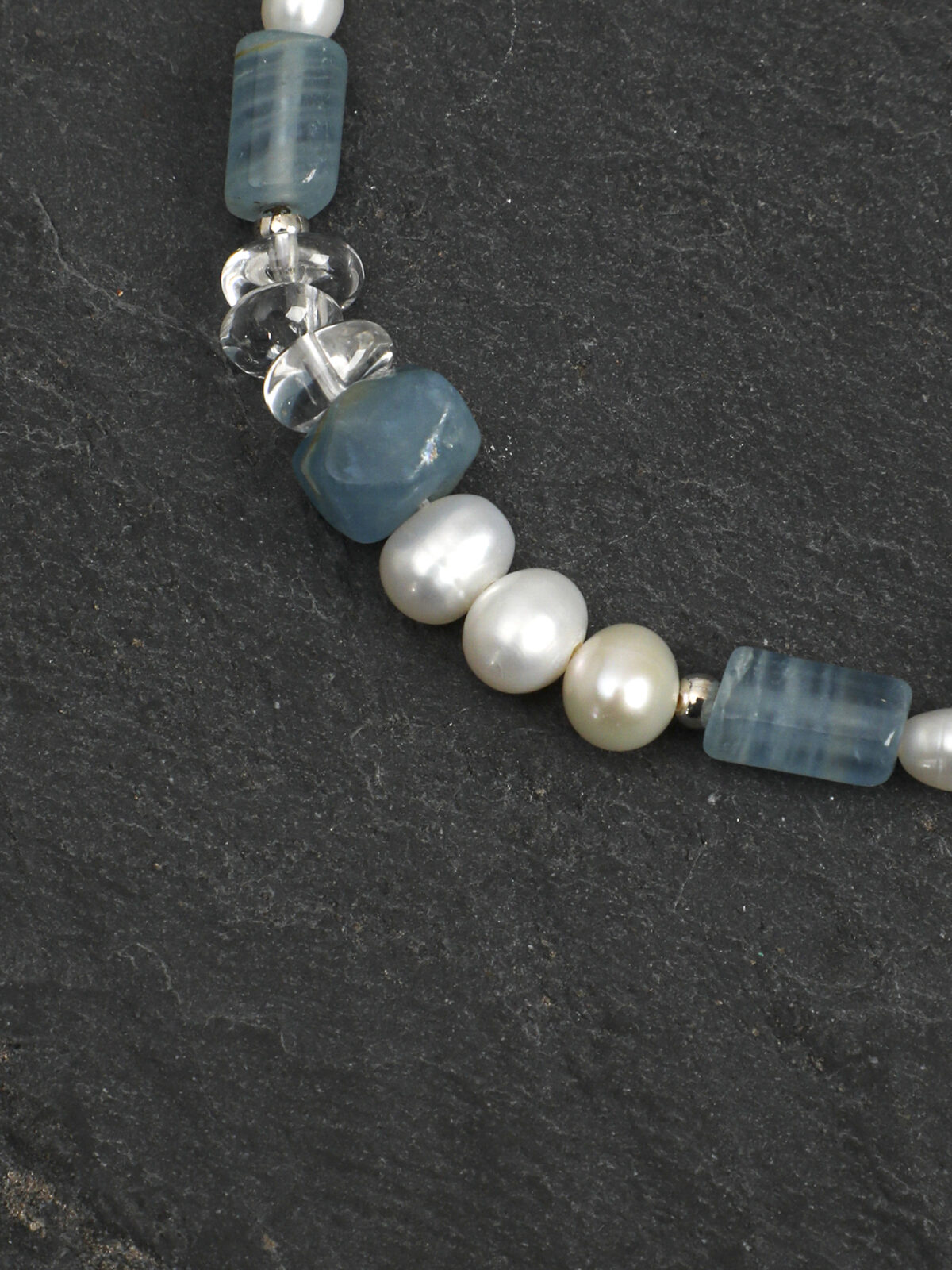 SANSUN Blue Lace Agate Crushed Quartz Engravable Bracelet - Public Speaking Anxiety Relief
