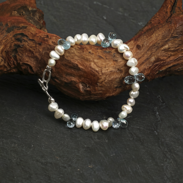 SANSUN Blue Topaz Baroque Pearl Engravable Bracelet - Honest Communication & Courage