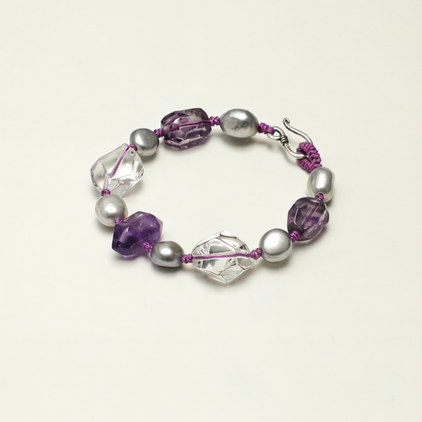 SANSUN Amethyst Clear Quartz Grey Pearl Bracelet - Sleep Aid & Anxiety Relief