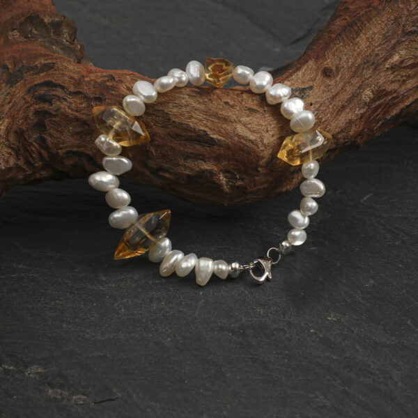 SANSUN Citrine Baroque Pearl Bracelet - Wealth Success & Optimism