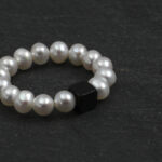 SANSUN Black Onyx Square & Freshwater Pearl Beaded Ring – Minimalist Edge, Organic Grace - Image 3